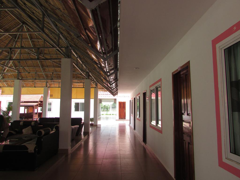 סיהאנוקוויל Manita Anna Guesthouse Jullyanna Before מראה חיצוני תמונה