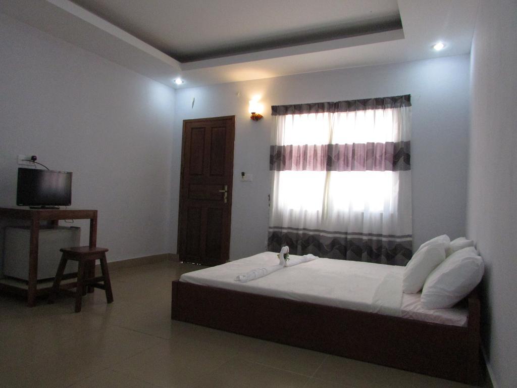 סיהאנוקוויל Manita Anna Guesthouse Jullyanna Before מראה חיצוני תמונה
