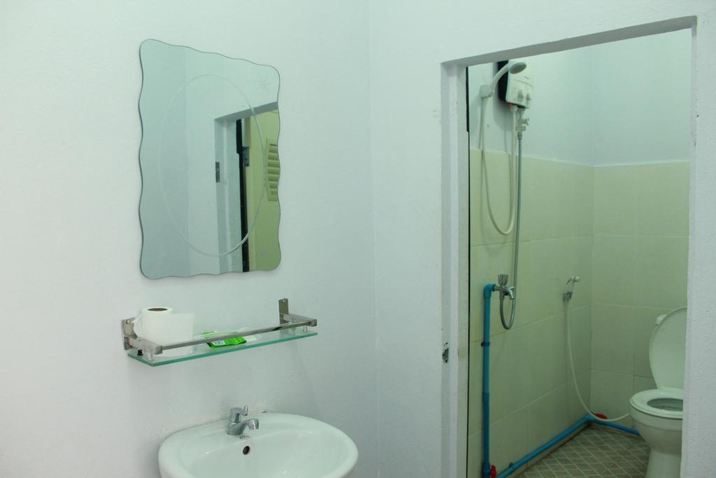 סיהאנוקוויל Manita Anna Guesthouse Jullyanna Before מראה חיצוני תמונה