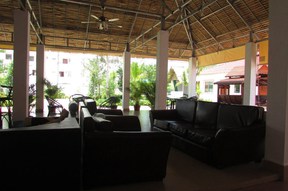 סיהאנוקוויל Manita Anna Guesthouse Jullyanna Before מראה חיצוני תמונה