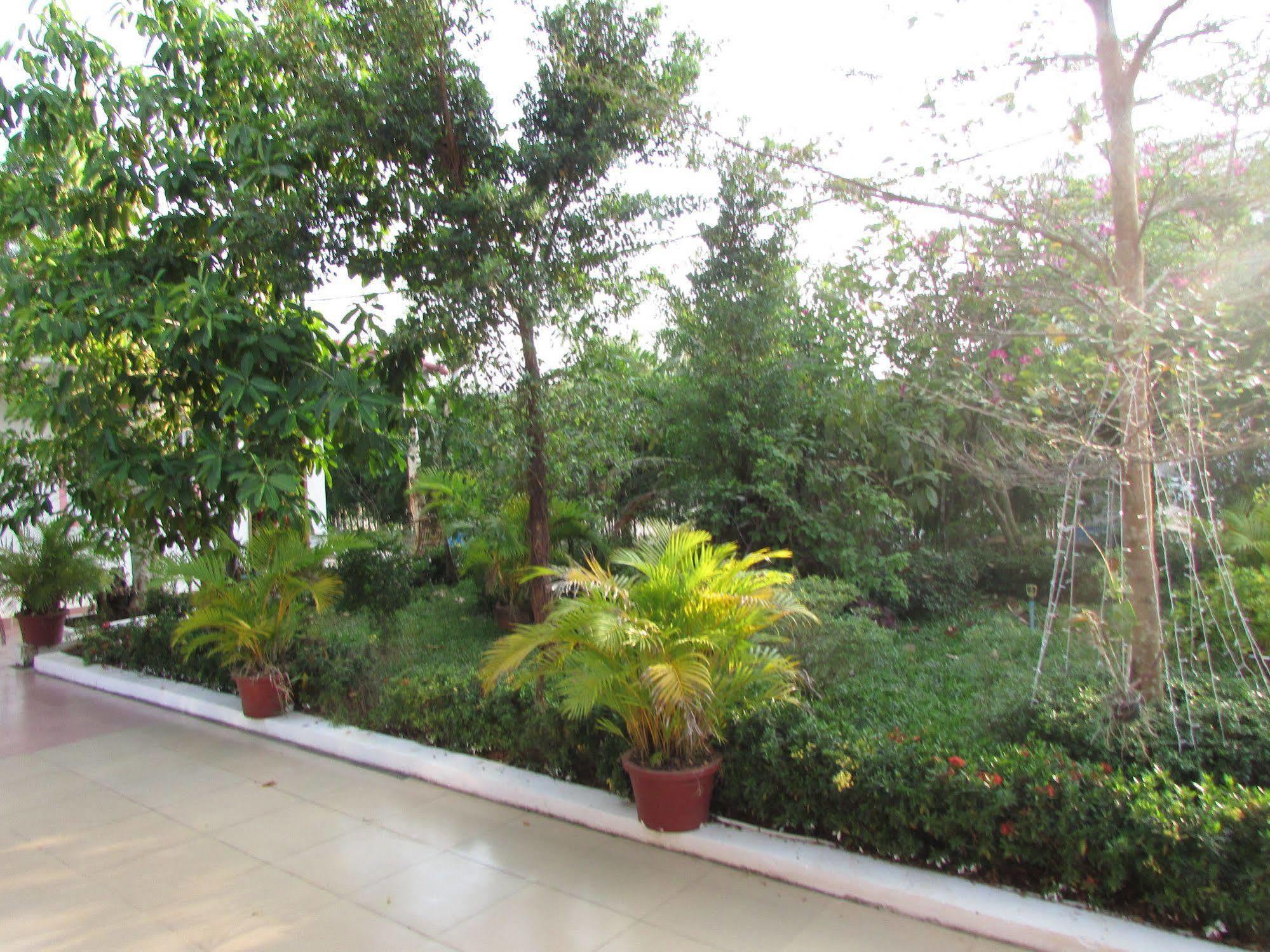סיהאנוקוויל Manita Anna Guesthouse Jullyanna Before מראה חיצוני תמונה