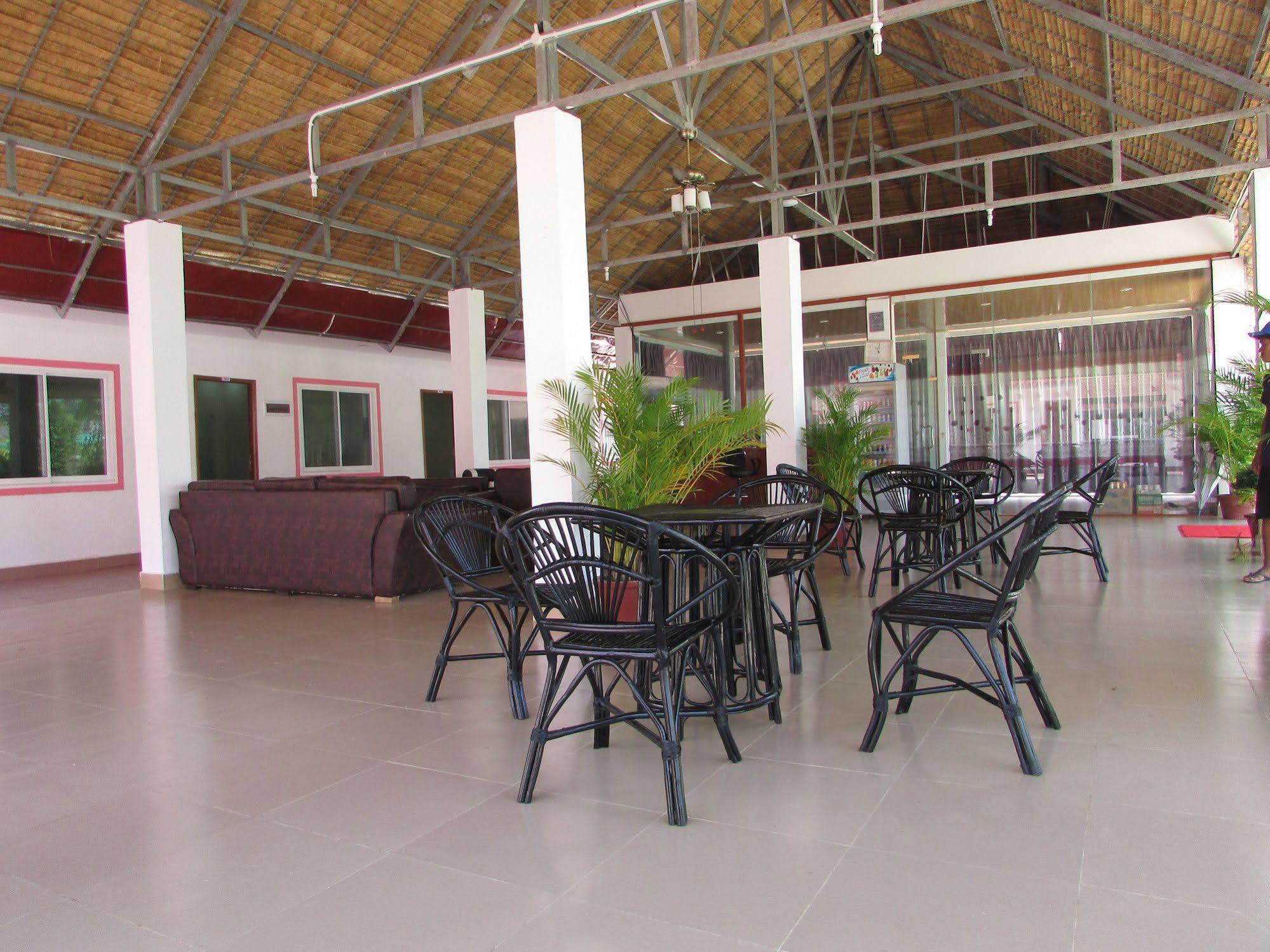 סיהאנוקוויל Manita Anna Guesthouse Jullyanna Before מראה חיצוני תמונה