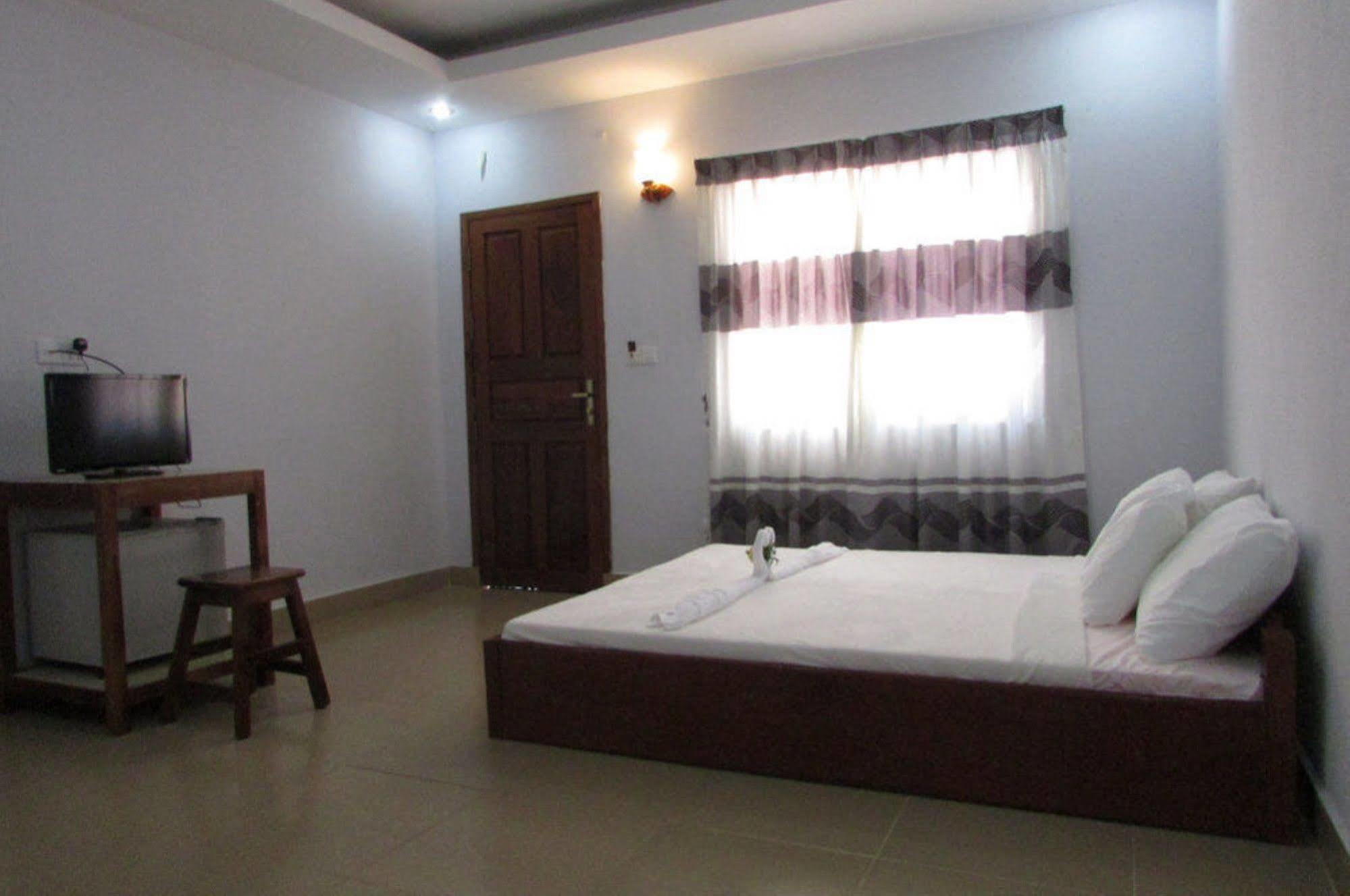 סיהאנוקוויל Manita Anna Guesthouse Jullyanna Before מראה חיצוני תמונה