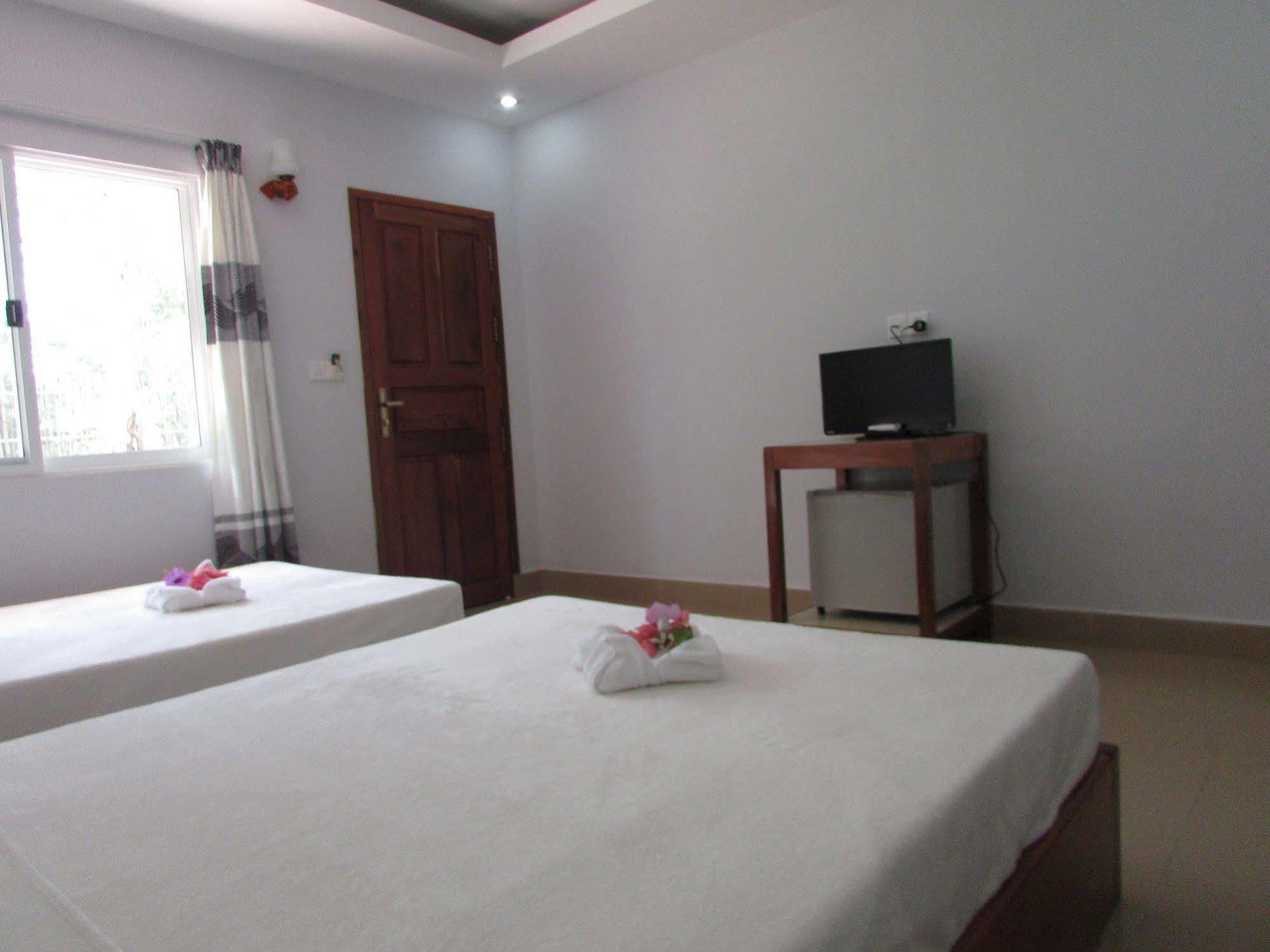 סיהאנוקוויל Manita Anna Guesthouse Jullyanna Before מראה חיצוני תמונה