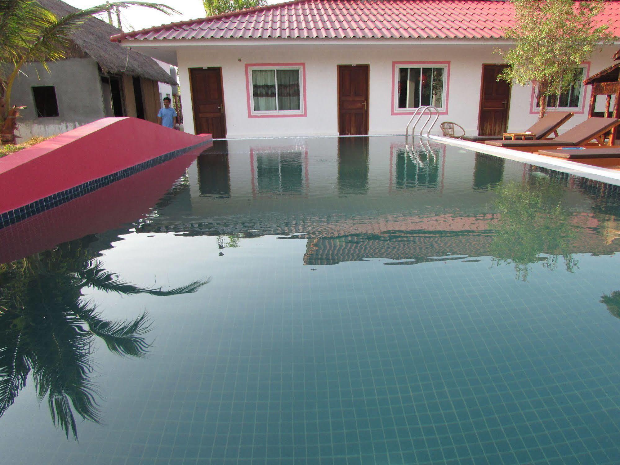 סיהאנוקוויל Manita Anna Guesthouse Jullyanna Before מראה חיצוני תמונה
