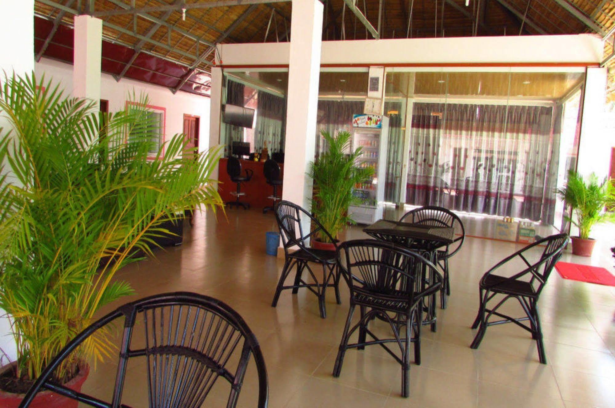 סיהאנוקוויל Manita Anna Guesthouse Jullyanna Before מראה חיצוני תמונה