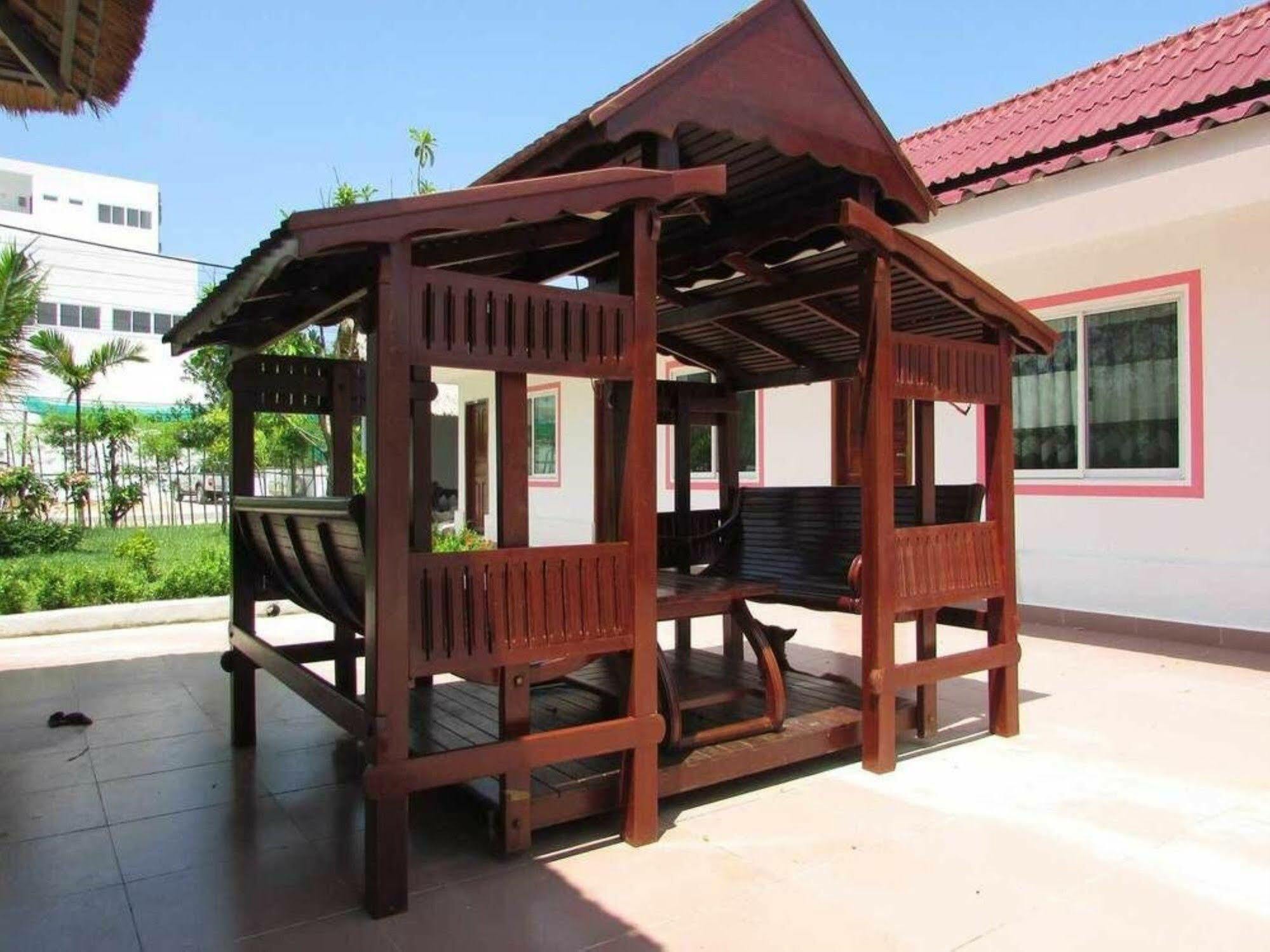 סיהאנוקוויל Manita Anna Guesthouse Jullyanna Before מראה חיצוני תמונה